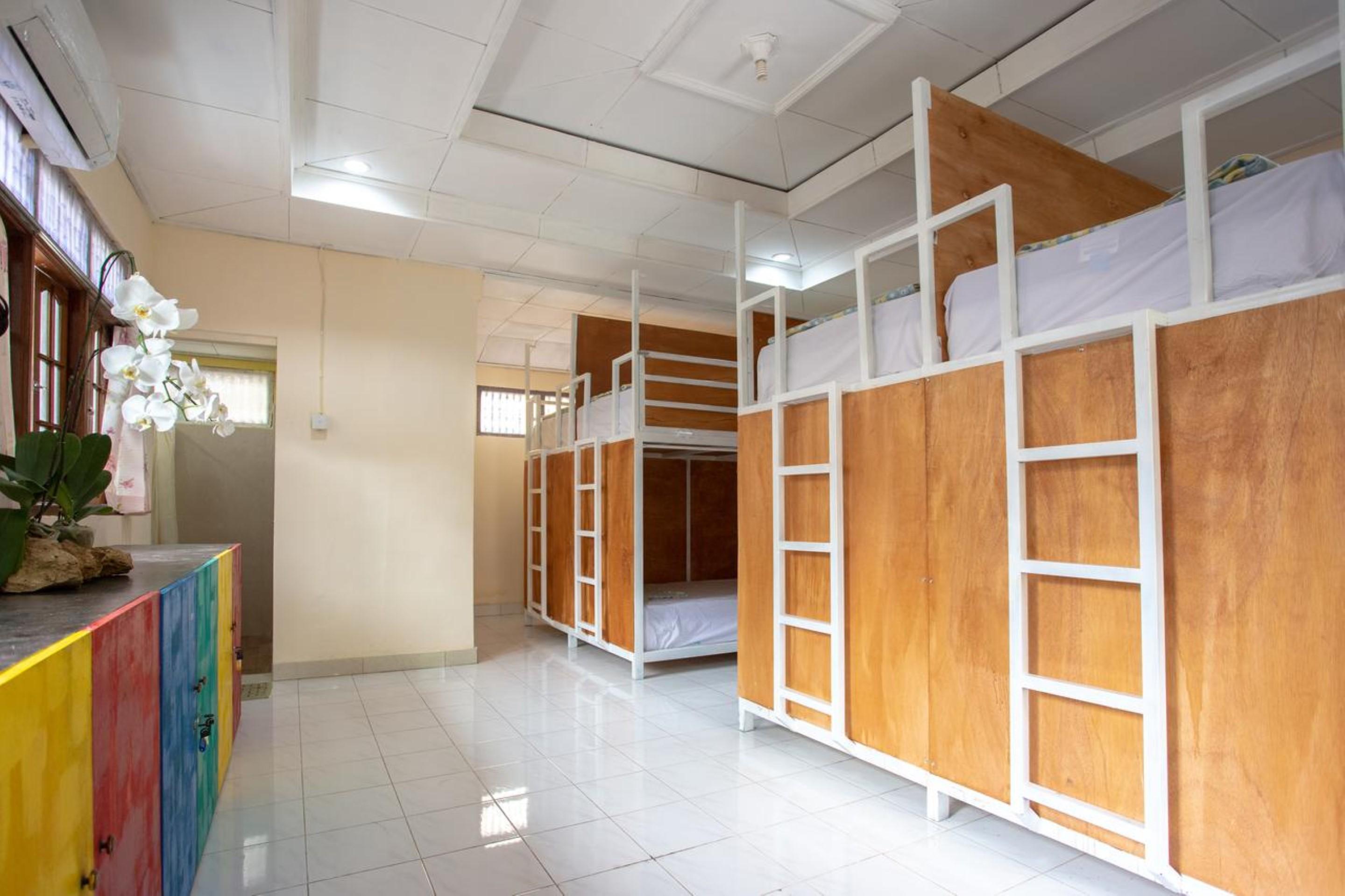 Nushe Hostel Batununggul Exterior photo